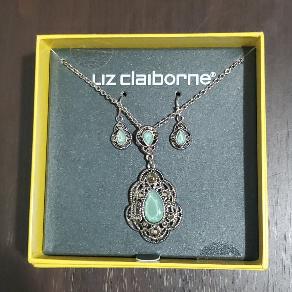 Liz Claiborne set
